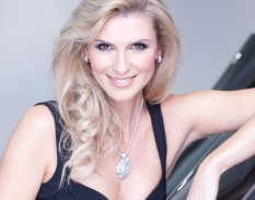 Michelle McLean (Miss Universe 1992) Michelle McLean University