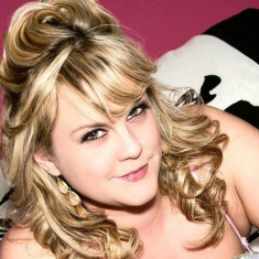 Amanda Stevens