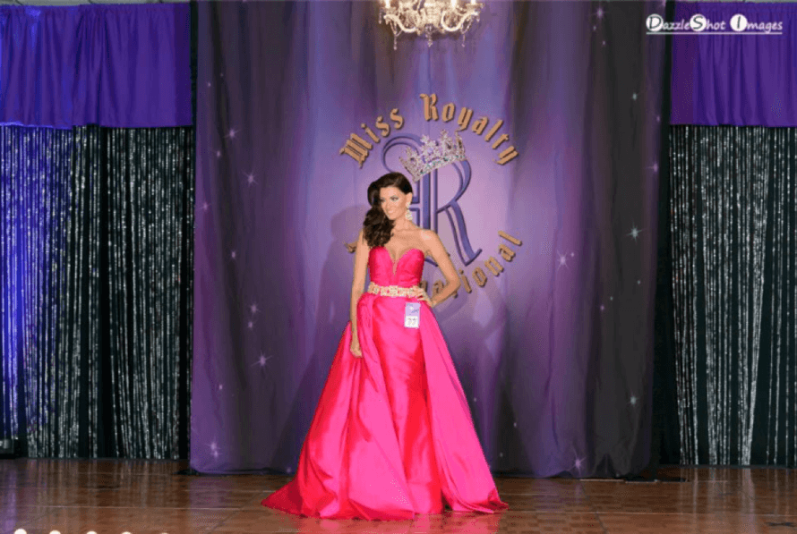 Mrs. Royalty International 2016, Stephanie Piller